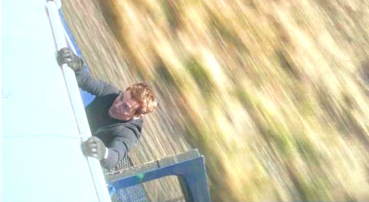 Tom Cruise s’accroche à un train sur le tournage de Mission : Impossible 7