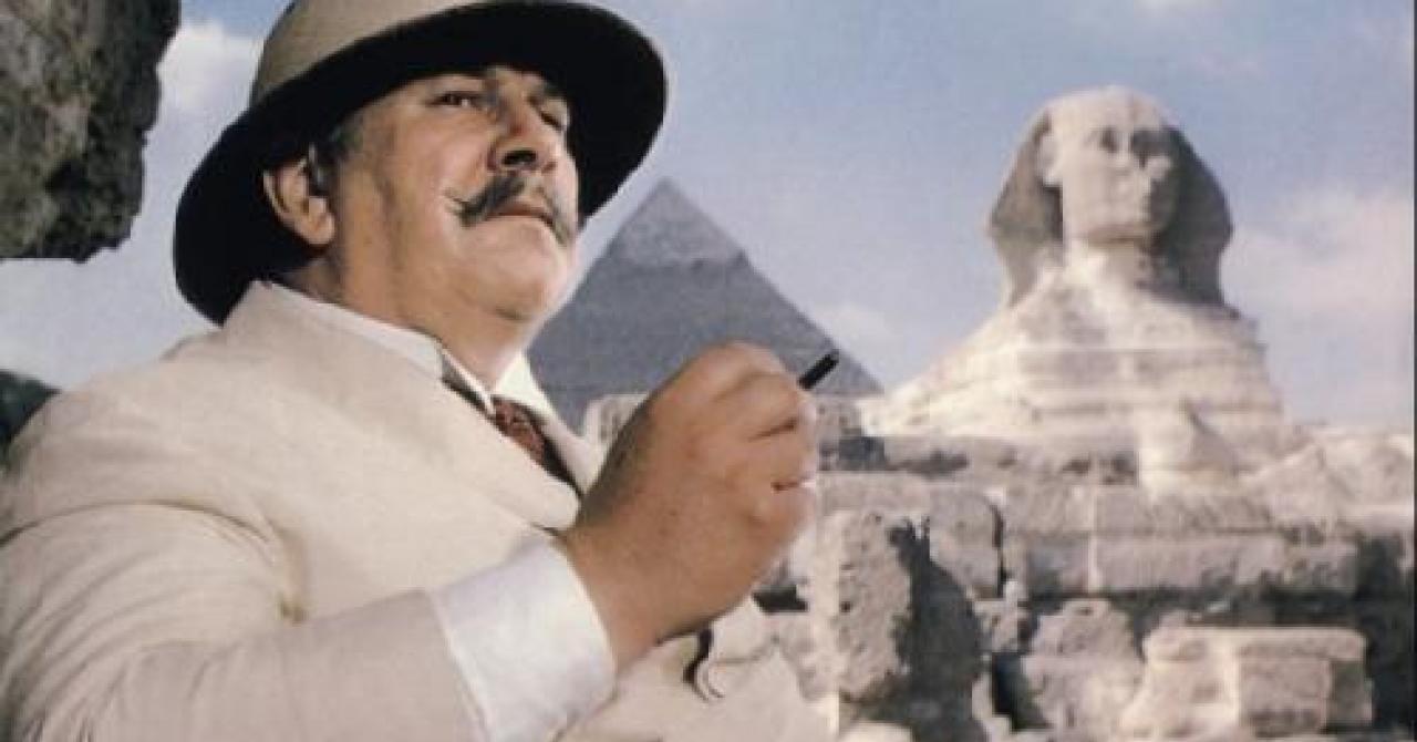 Meurtre au soleil : Peter Ustinov et ces acteurs qui ont incarné Hercule  Poirot | Premiere.fr