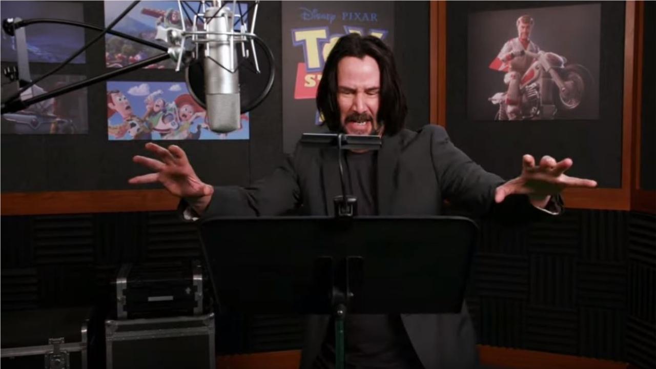Keanu Reeves doublant Duke Caboom dans Toy Story 4