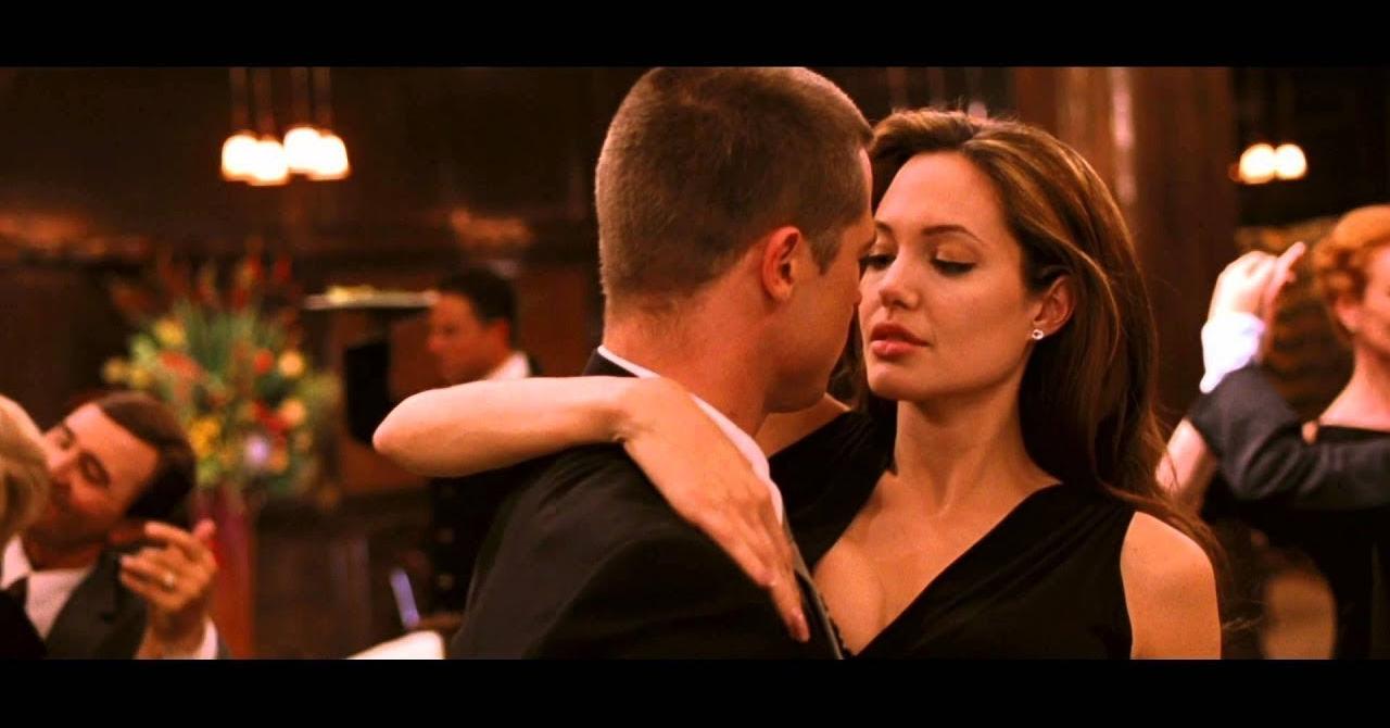 Mr And Mrs Smith Le Coup De Foudre De Brad Pitt Et Angelina Jolie En Images Premiere Fr