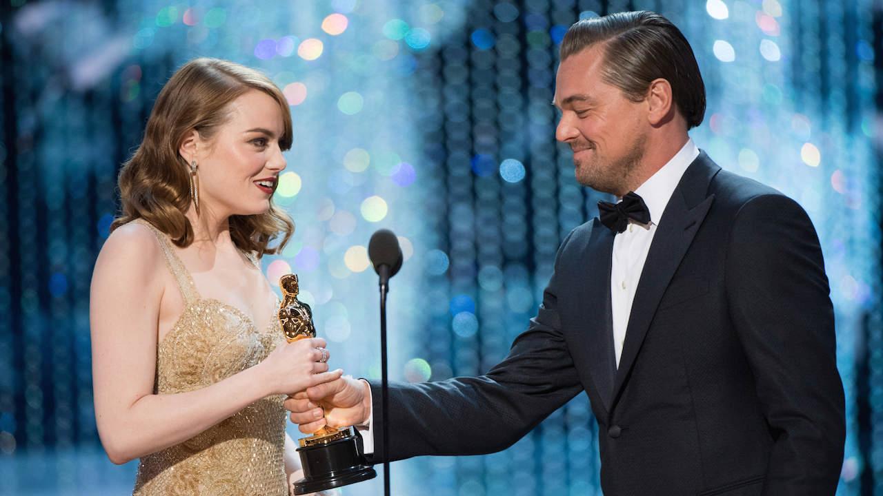 Emma Stone et Leonardo DiCaprio aux Oscars