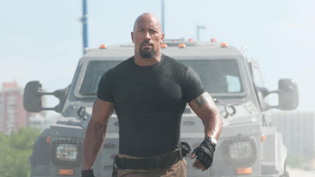 Fast & Furious 8 : Dwayne Johnson est "trop balèze pour les petites voitures cool"