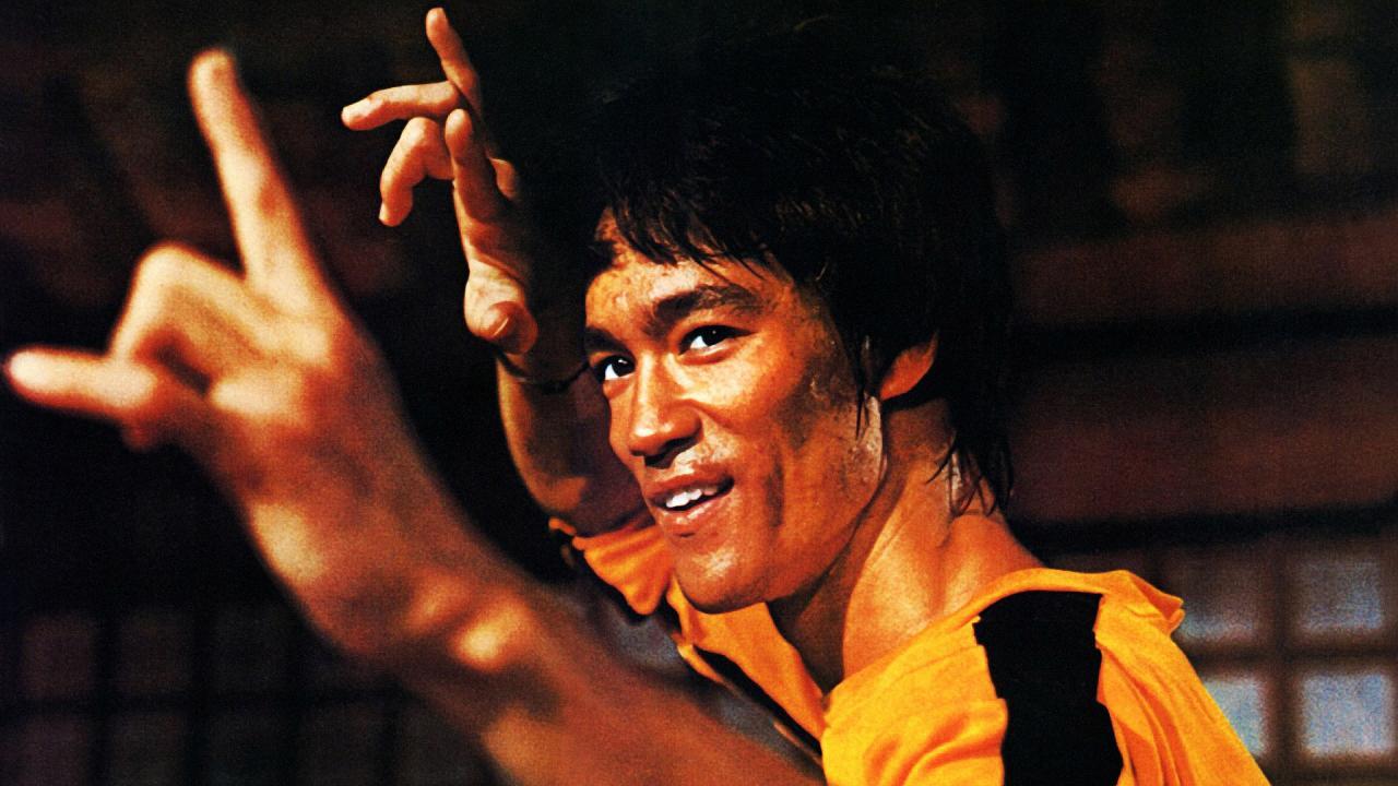 Bruce Lee, mort après avoir bu trop d'eau ?