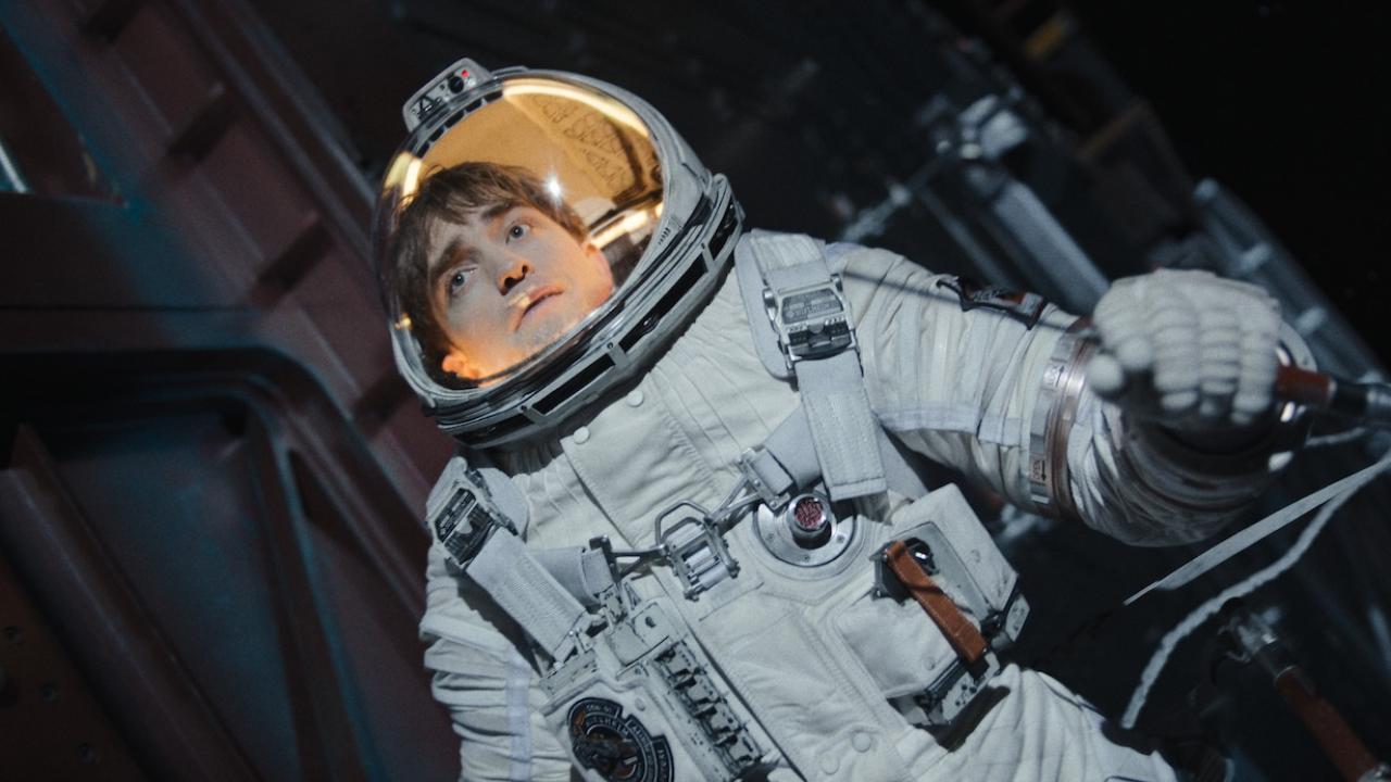 Robert Pattinson dans Mickey 17