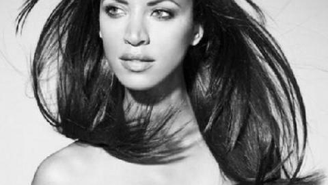 Happy Birthday&mldr; Noémie Lenoir : la star en 15 clichés intimes et sexy