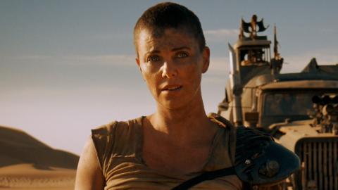 Charlize Theron en Furiosa dans Max Max : Fury Road (2015)