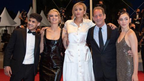 Cannes 2021: Laïs Salameh, Vincent Lindon, Julia Ducournau, Agathe Rousselle and Garance Marillier on the red carpet of Titane