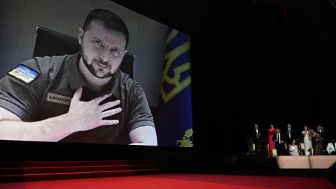 Cannes 2022 : Volodymyr Zelensky intervient en direct lors de la cérémonie d'ouverture du Festival de Cannes