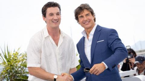 Cannes 2022, day 2: Tom Cruise and Miles Teller, one of the young recruits of Top Gun: Maverick