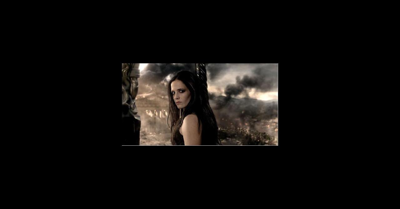 Eva Green : topless et au top de la séduction dans 300 Naissance d'un