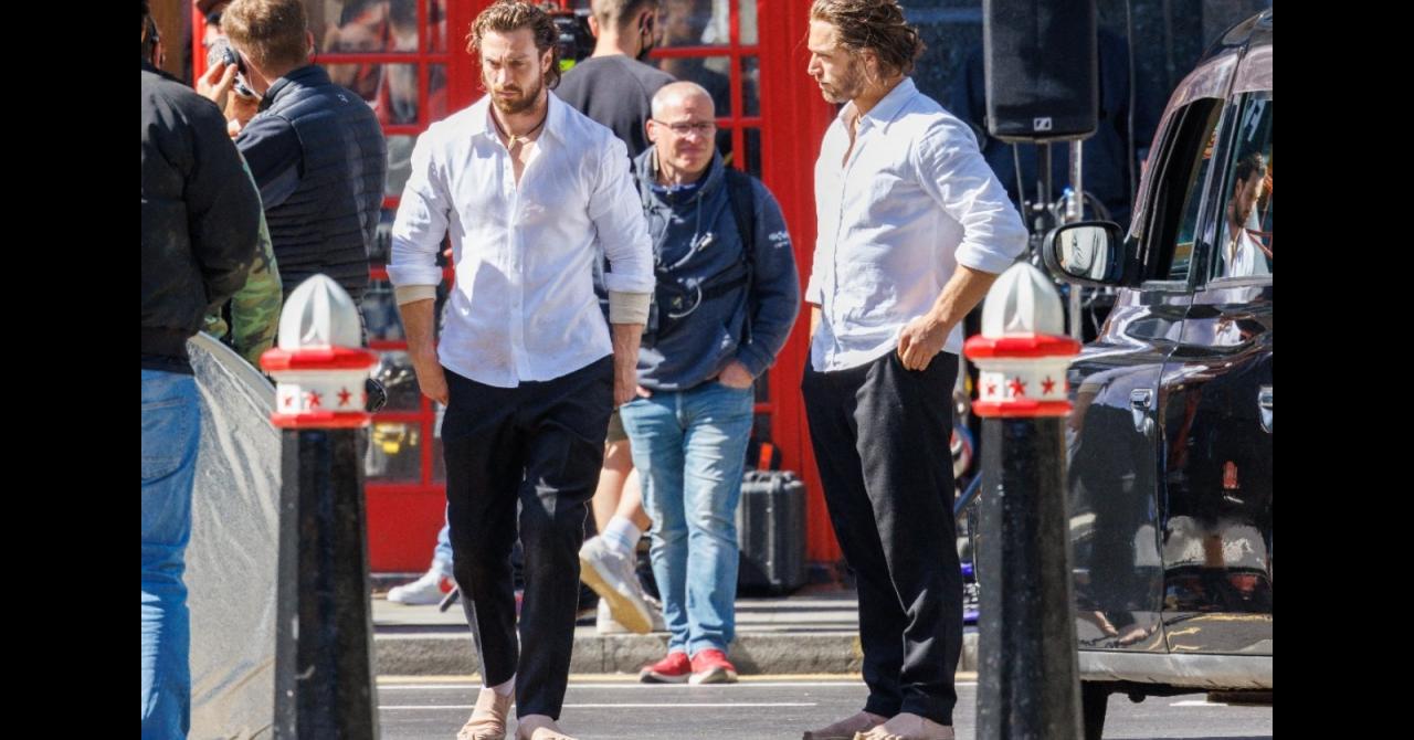 Kraven the Hunter: Aaron Taylor-Johnson, his double and their fake feet on the set of the Sony super-movie