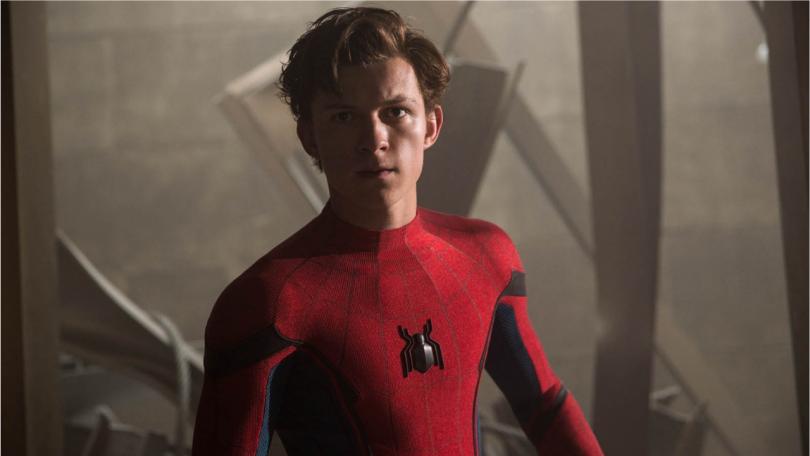 Tom Holland garde le costume de Spider-Man chez Sony