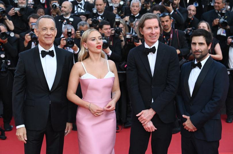 Wes Anderson et toutes ses stars investissent Cannes : Scarlett Johansson, Tom Hanks, Steve Carell, Bryan Cranston...